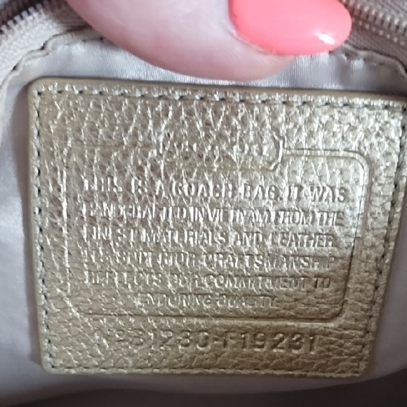 Coach Penelope Cream and Gold Shoulder Bag With Protective Feet*EUC* - Picture 5 of 6